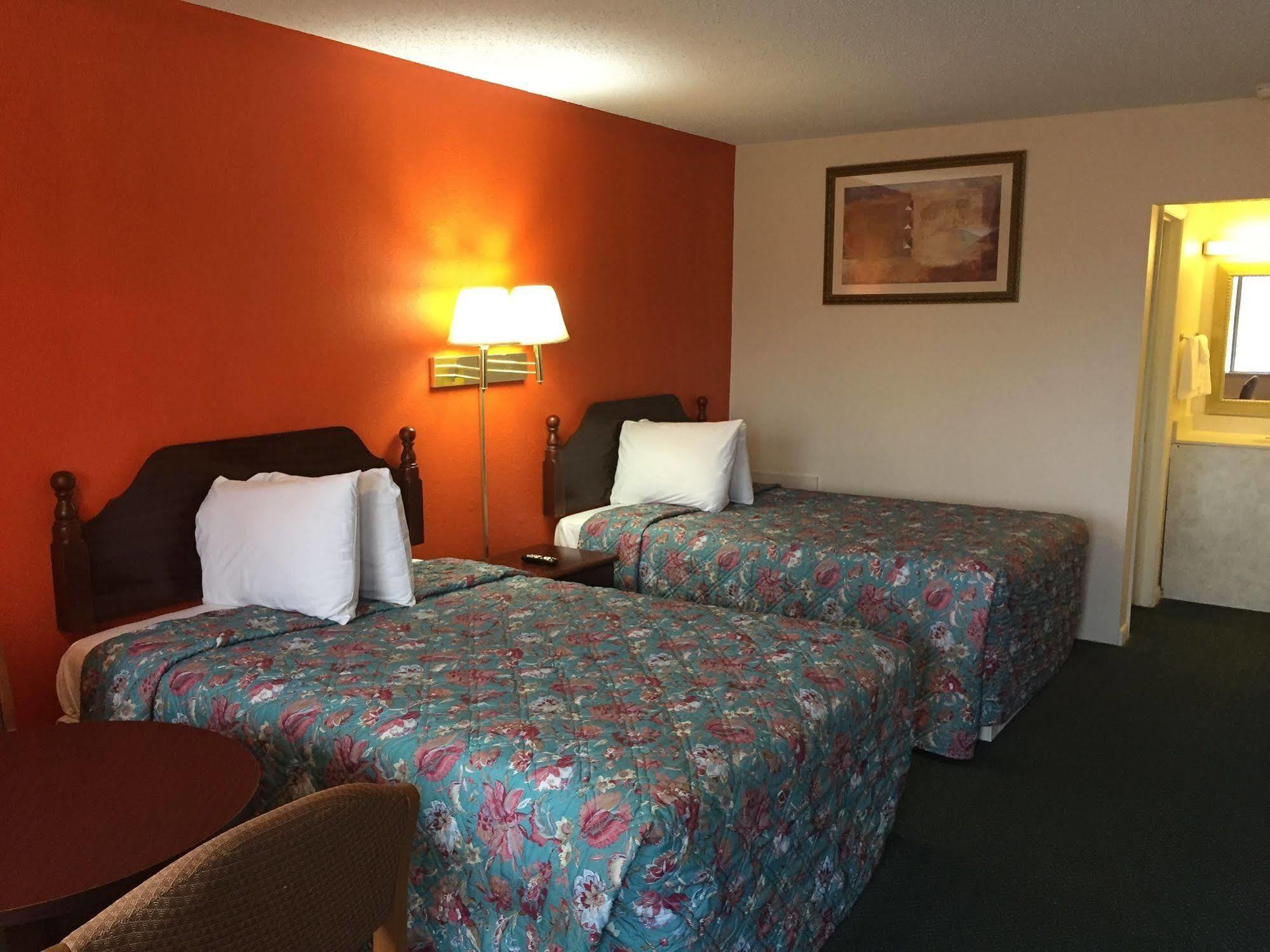 Economy Inn St. James Bagian luar foto